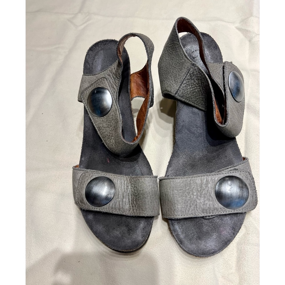 TAOS Womens size 38